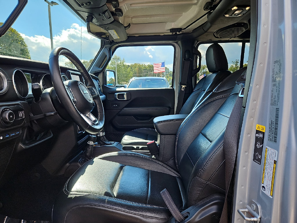 Used 2023 Jeep Wrangler Unlimited Sahara w/ Cold Weather Group AWD/4WD image 14