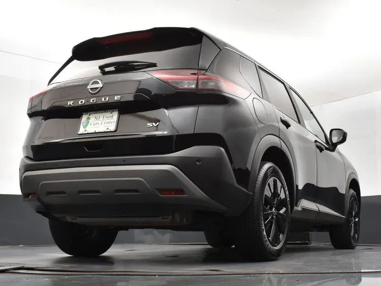 Used 2023 Nissan Rogue SV image 13