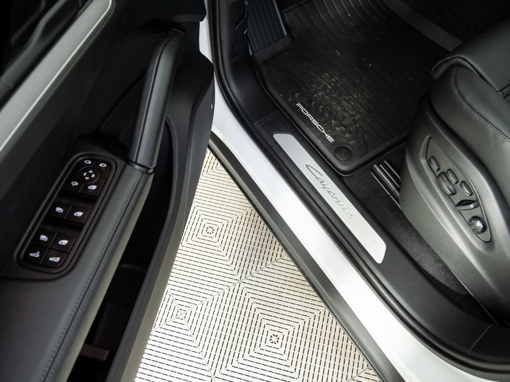 New 2026 Porsche Cayenne Coupe image 8