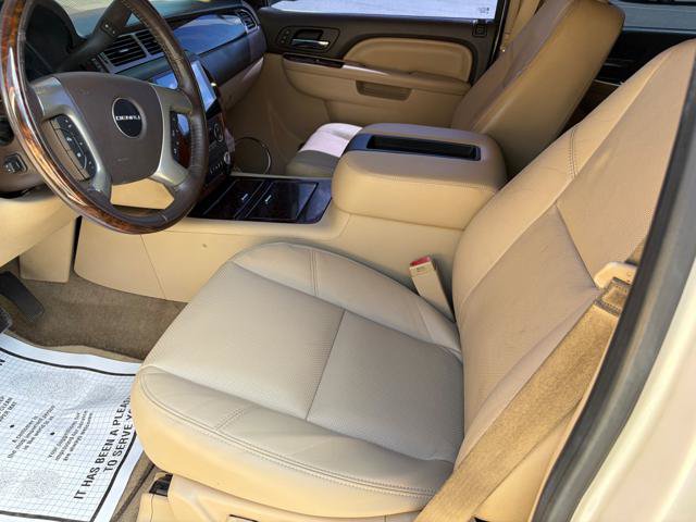 Used 2013 GMC Yukon Denali AWD/4WD image 10