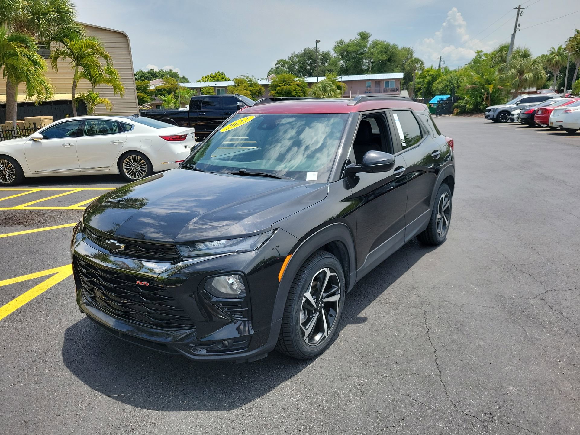 Used 2022 Chevrolet TrailBlazer RS w/ Sun and Liftgate Package FWD image 10