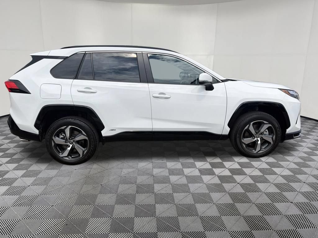 Used 2025 Toyota RAV4 SE AWD/4WD image 8