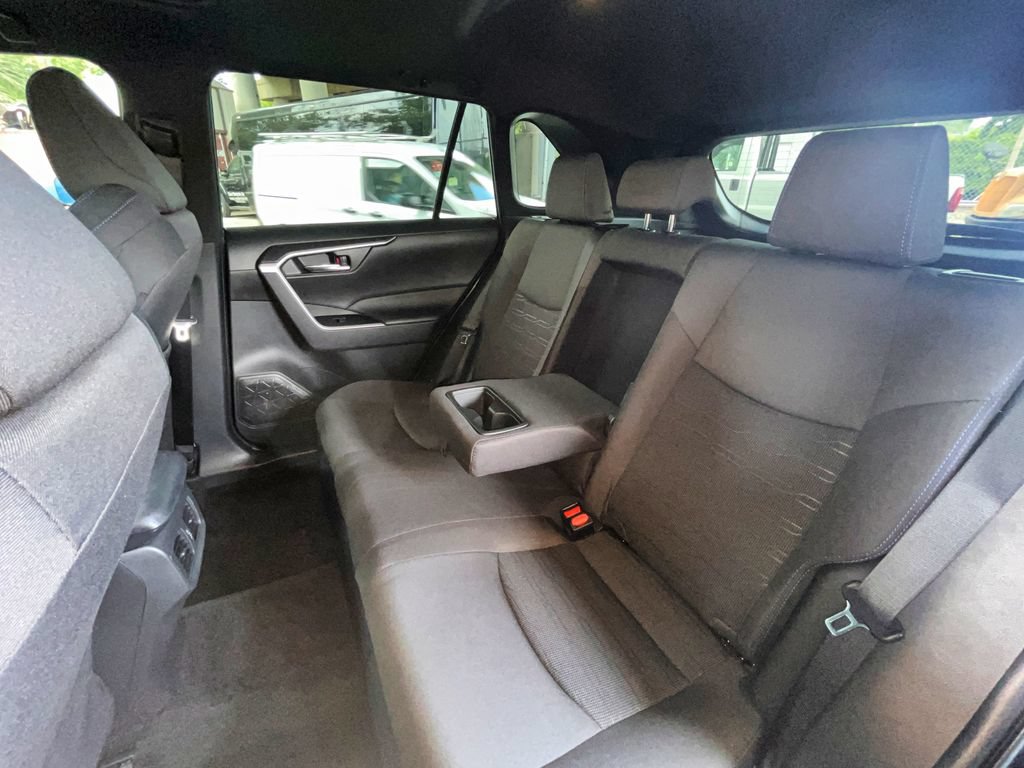 Used 2022 Toyota RAV4 SE w/ Convenience Package AWD/4WD image 93