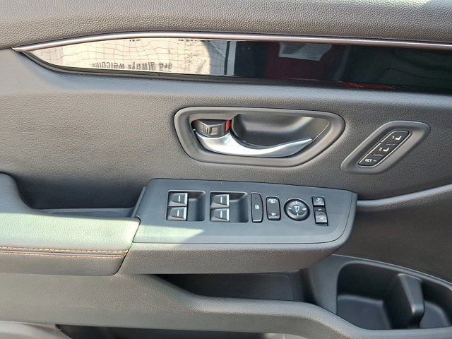 Certified 2025 Honda Pilot TrailSport image 14