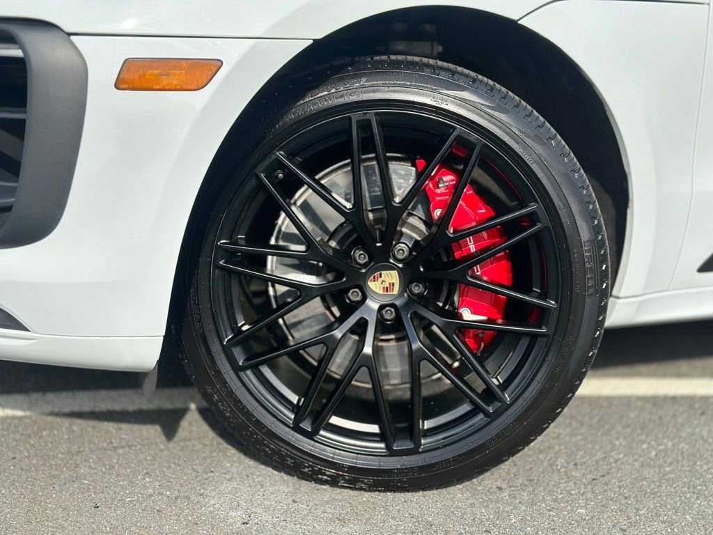 Used 2022 Porsche Macan GTS AWD/4WD image 2