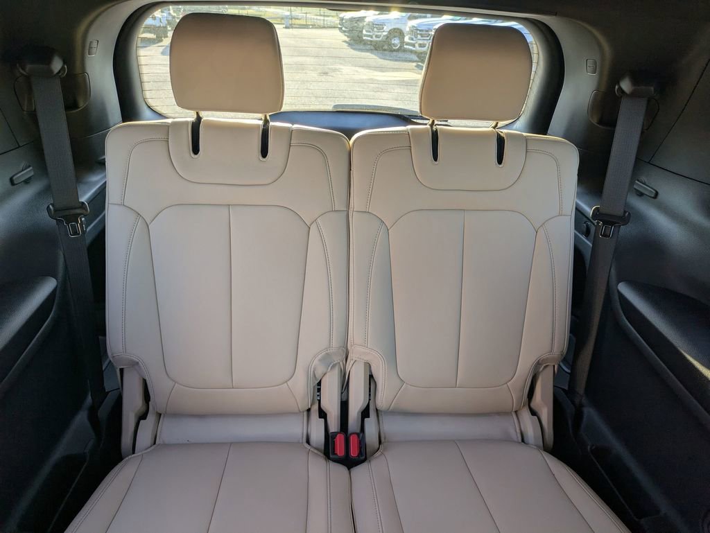 New 2025 Jeep Grand Cherokee L Limited image 32