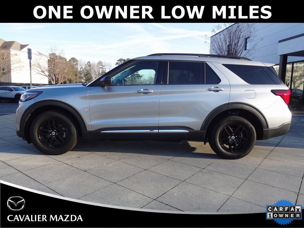 Used 2025 Ford Explorer Active image 6