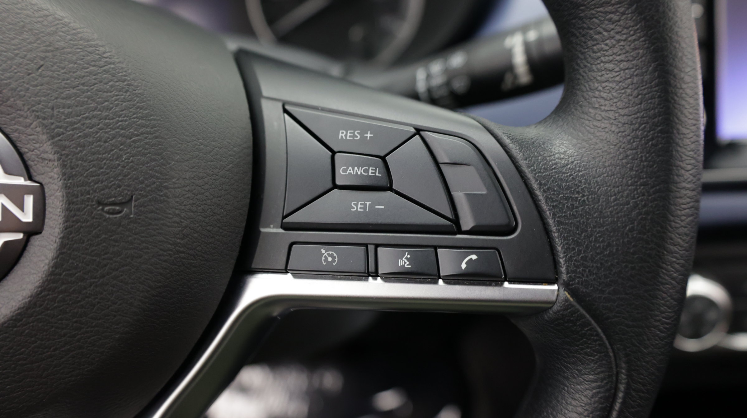 Used 2025 Nissan Versa SV FWD image 19