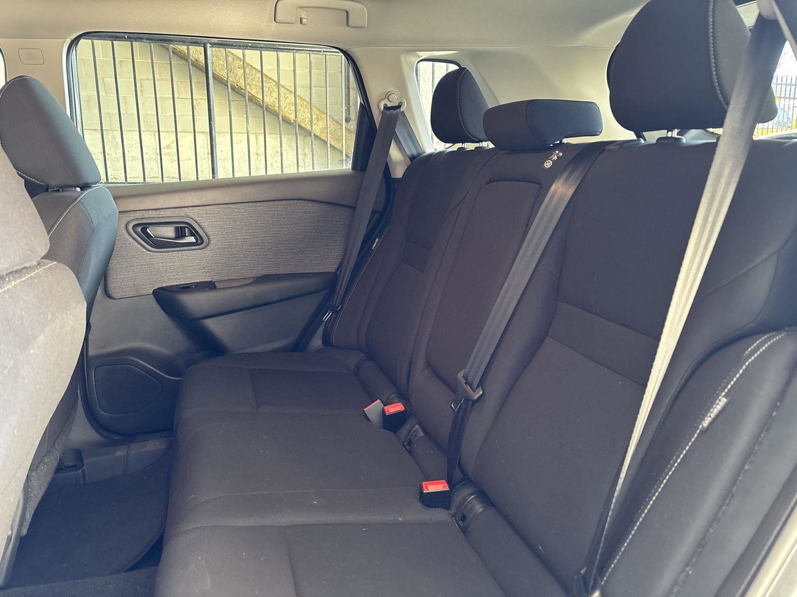 Used 2023 Nissan Rogue S image 20