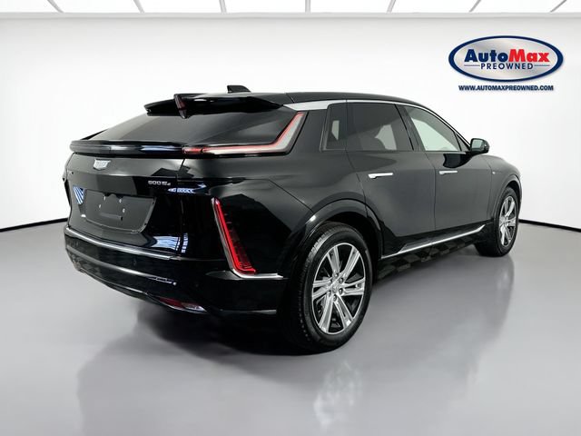 Used 2024 Cadillac Lyriq Tech AWD/4WD image 2