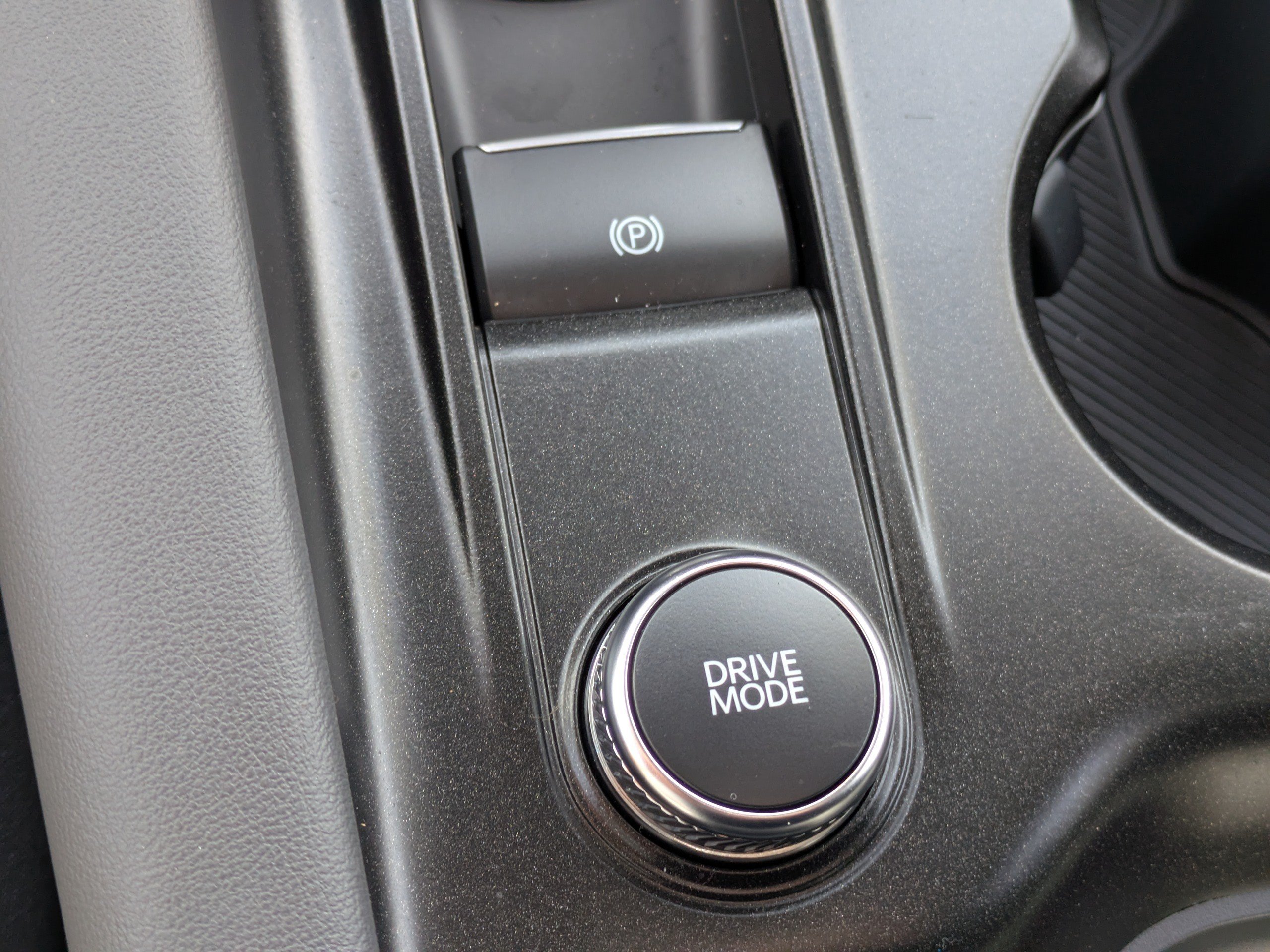 Used 2025 Ford Explorer Active RWD image 28