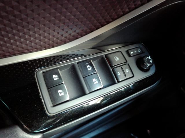 Used 2019 Toyota C-HR Limited image 32