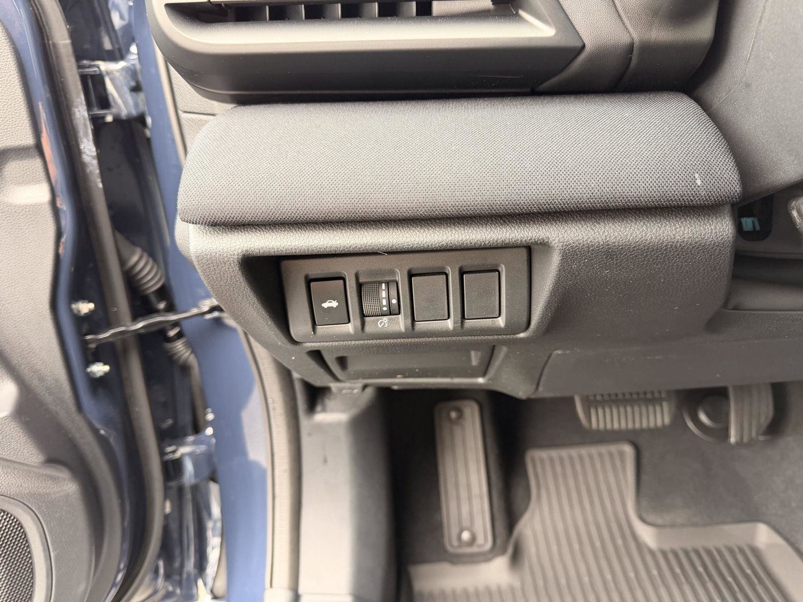 Certified 2025 Subaru Legacy Premium image 17