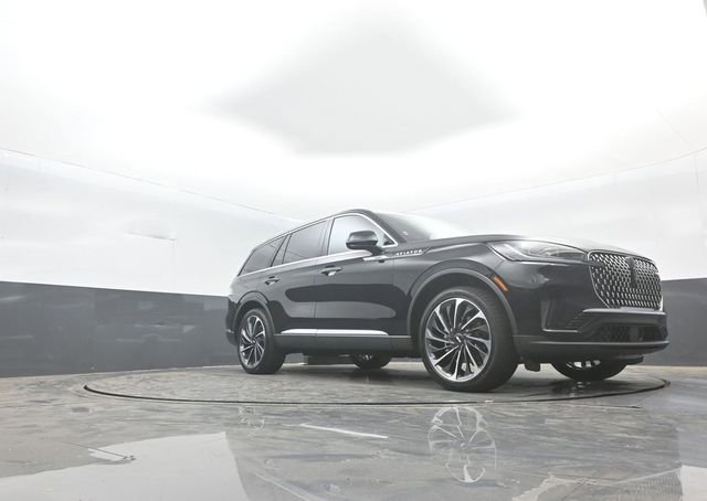 Used 2025 Lincoln Aviator Reserve w/ Equipment Group 201A AWD/4WD image 35