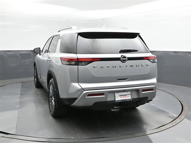 Used 2025 Nissan Pathfinder SL w/ SL Premium Package image 8