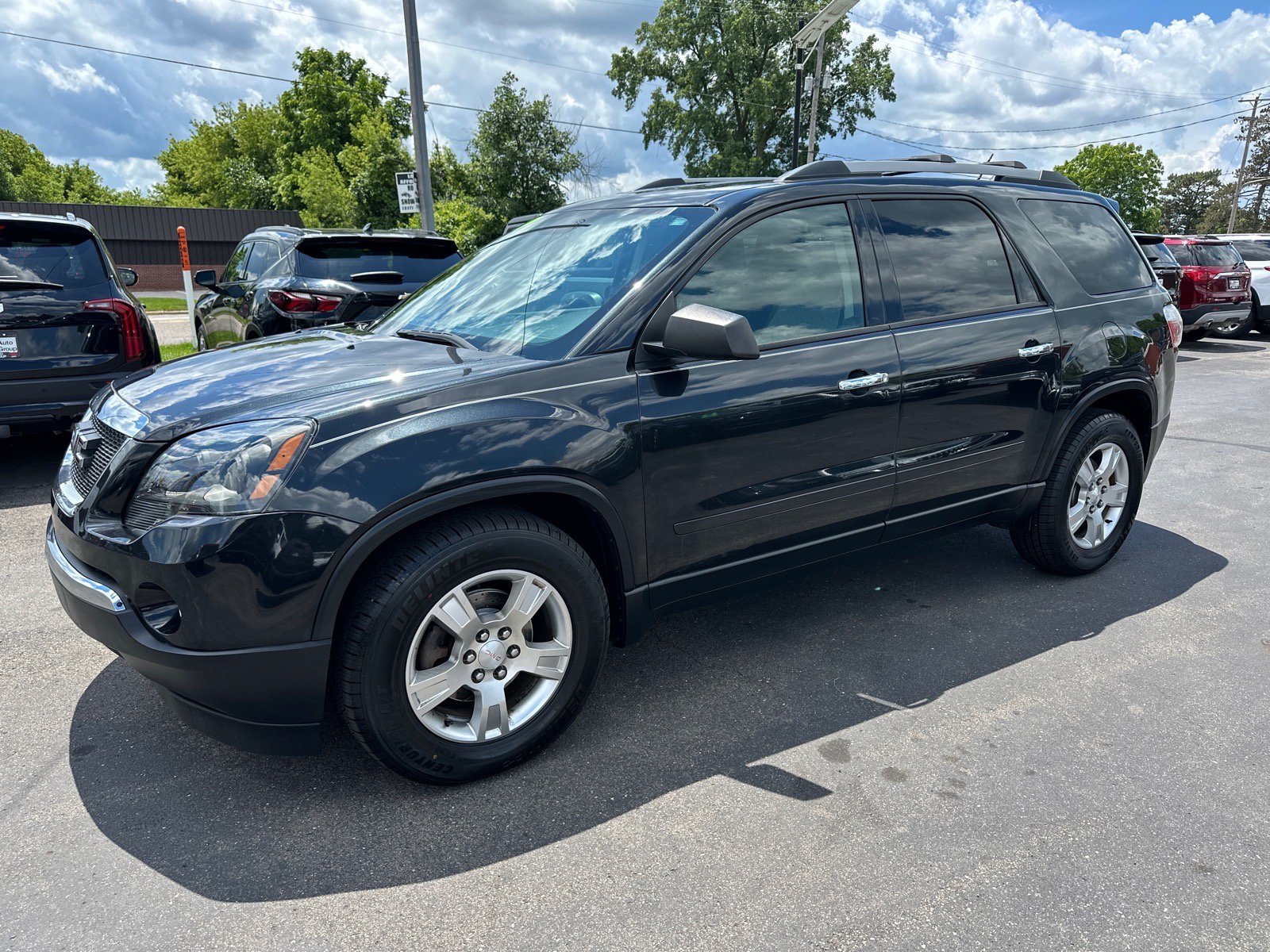 Used 2011 GMC Acadia SL w/ Preferred Package