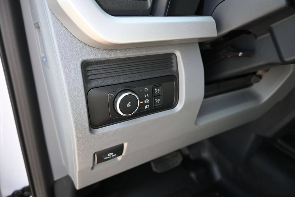 New 2026 Ford F550 4x4 Supercab Super Duty image 4