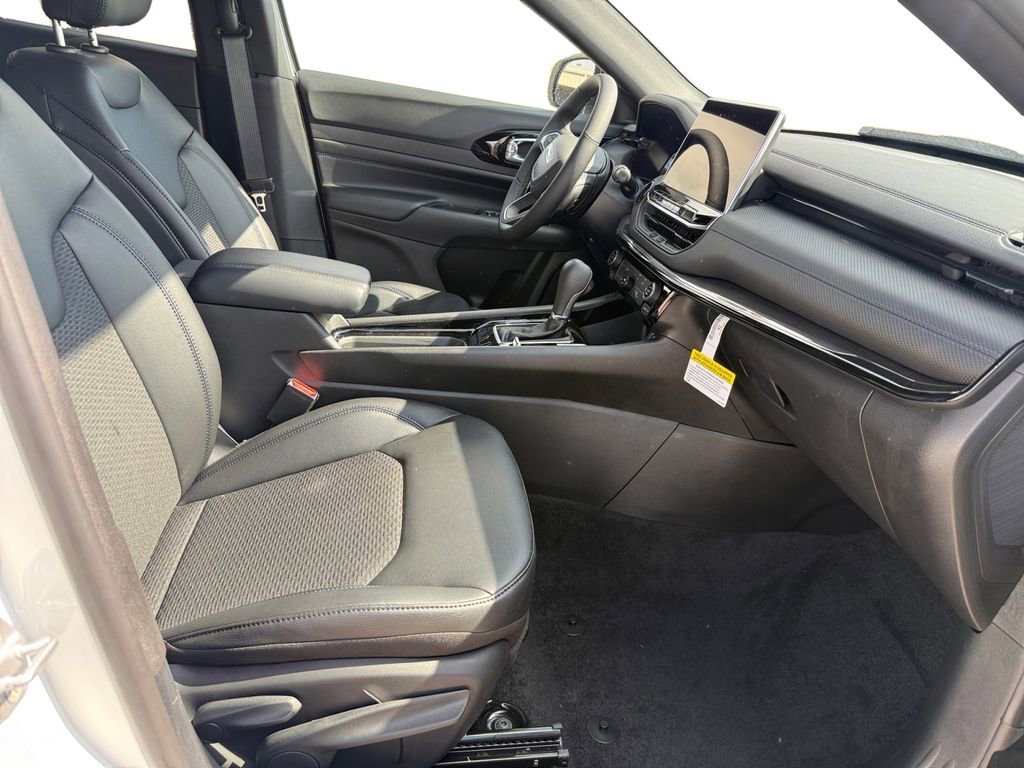 New 2026 Jeep Compass Latitude image 15