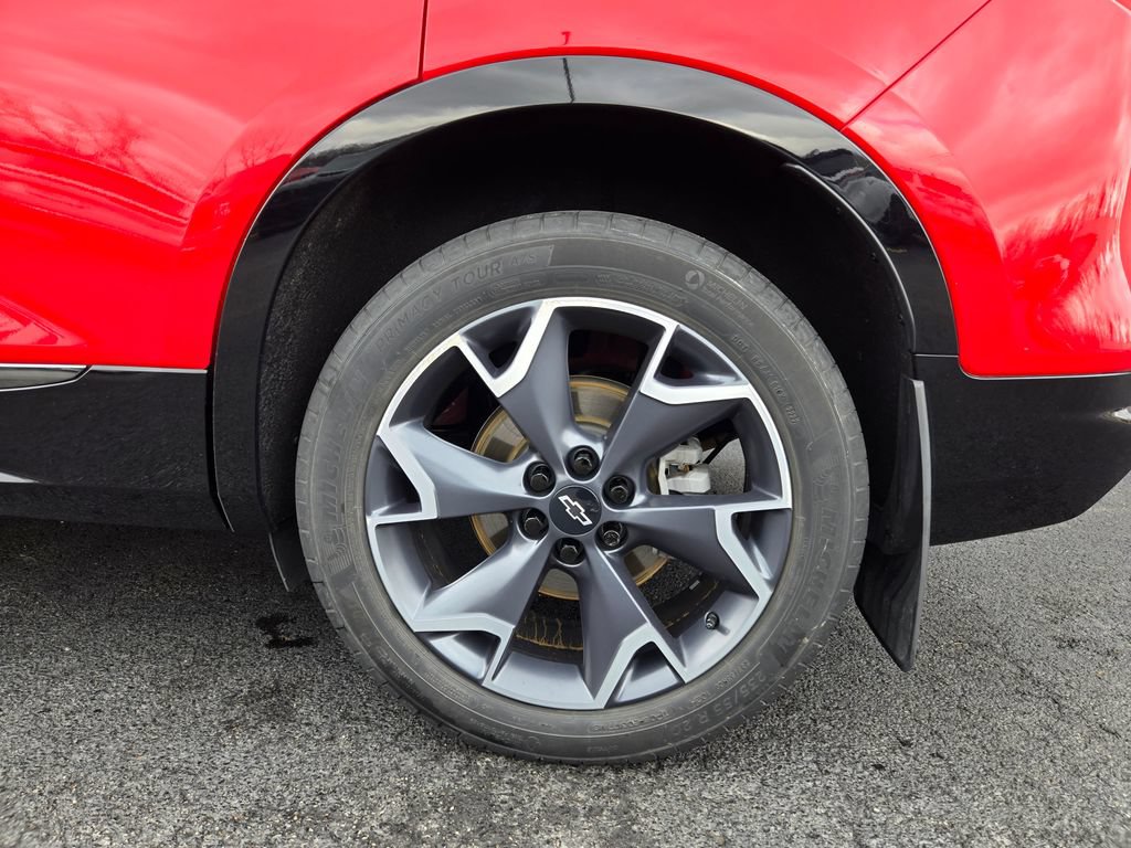 Used 2022 Chevrolet Blazer RS w/ Enhanced Convenience Package FWD image 9