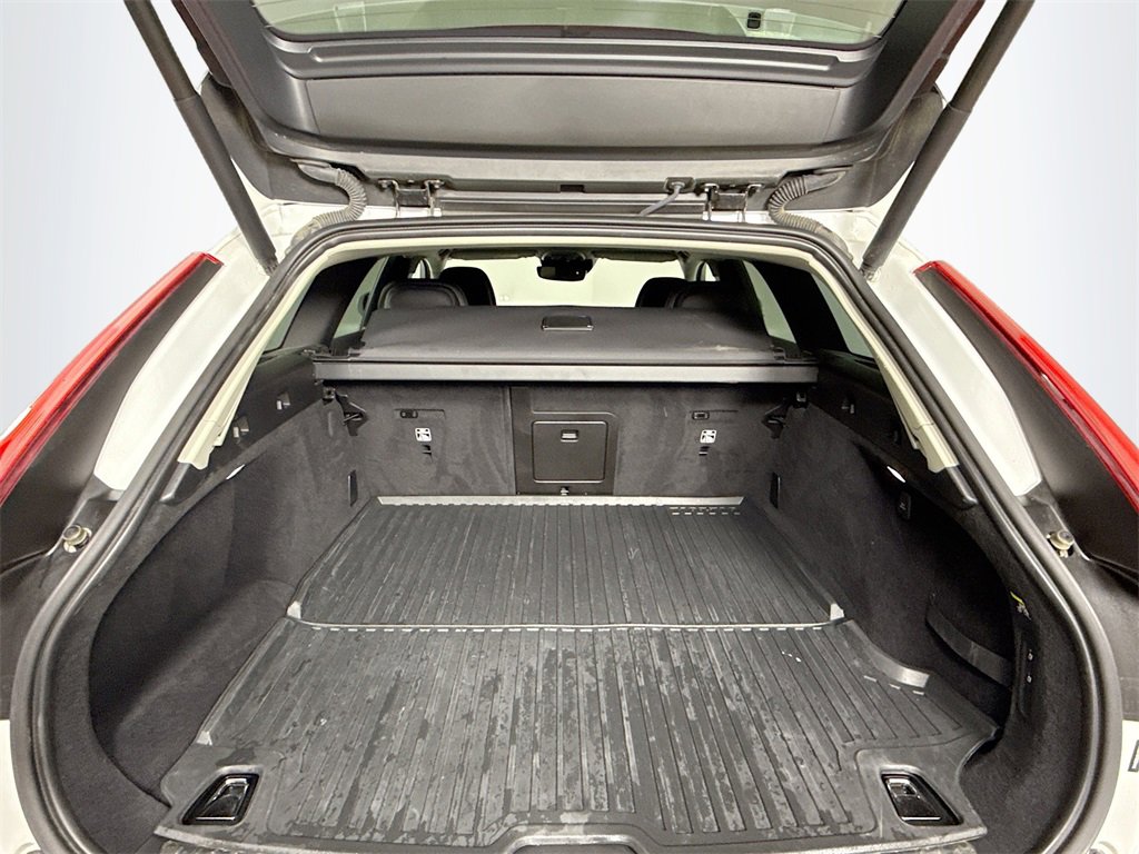 Used 2019 Volvo V90 T5 Cross Country w/ Advanced Package image 26