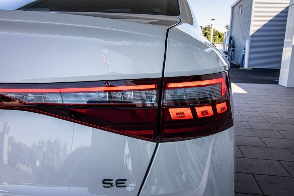 New 2026 Volkswagen Jetta SE FWD image 18