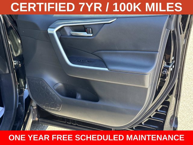 Used 2024 Toyota RAV4 SE AWD/4WD image 8