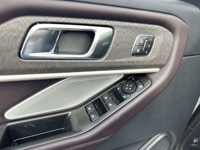 New 2027 Ford Explorer Platinum RWD image 22