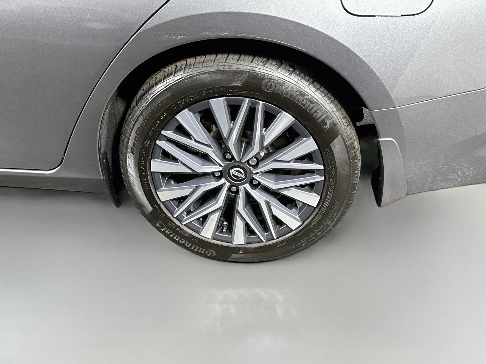Used 2023 Nissan Altima 2.5 SV FWD image 37