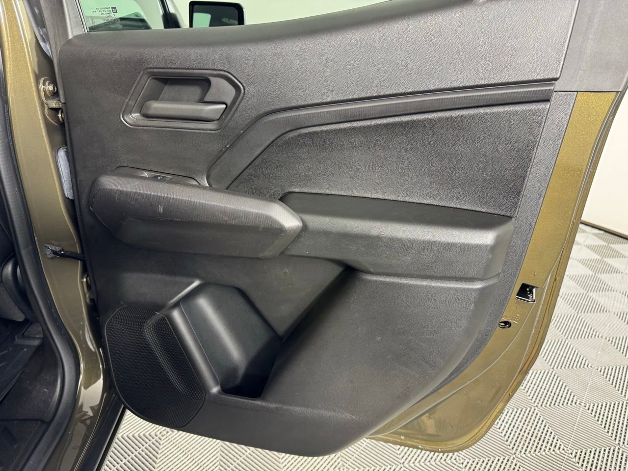 Used 2023 Chevrolet Colorado W/T image 27