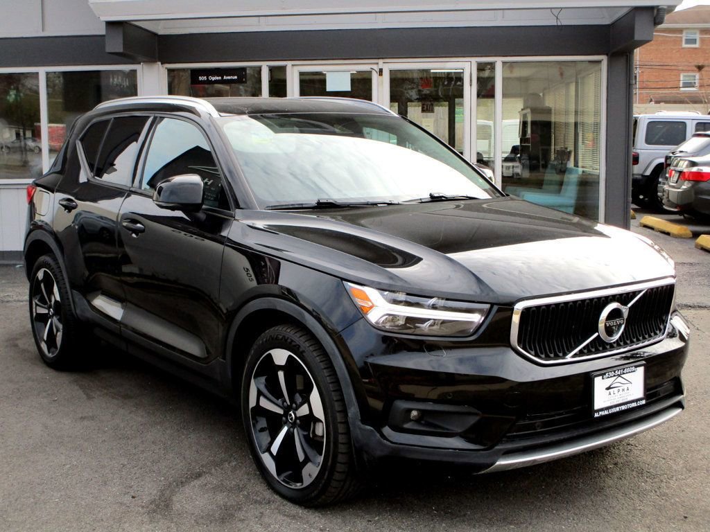 Used 2020 Volvo XC40 T5 Momentum w/ Protection Package Premier AWD/4WD image 7