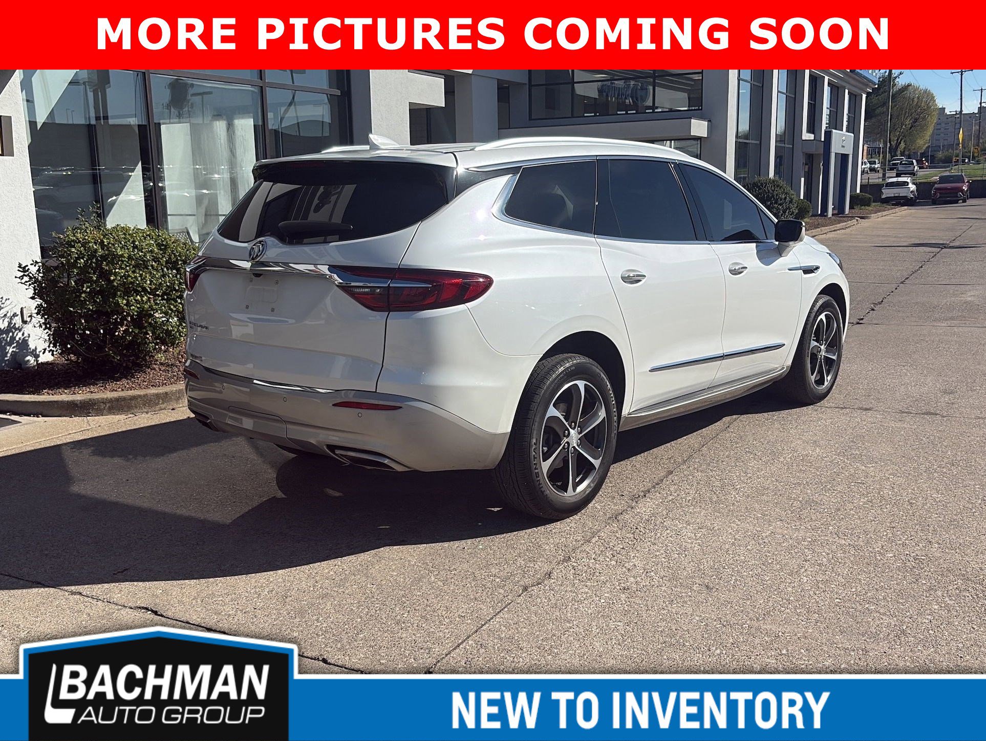 Used 2021 Buick Enclave Essence w/ LPO, Touring Package image 6