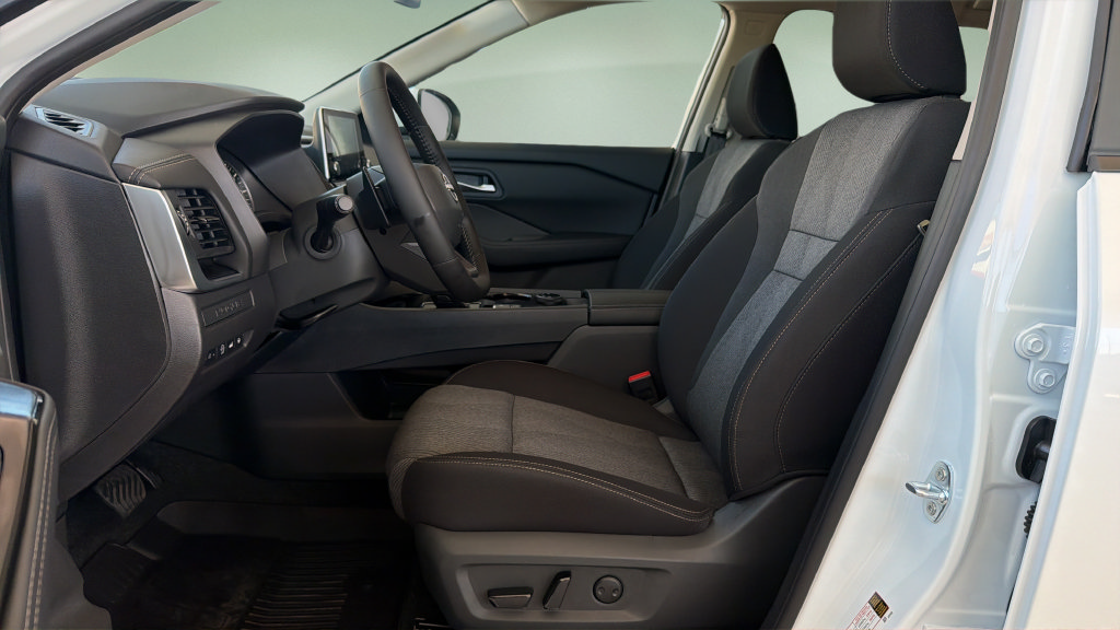 New 2026 Nissan Rogue SV AWD/4WD image 22