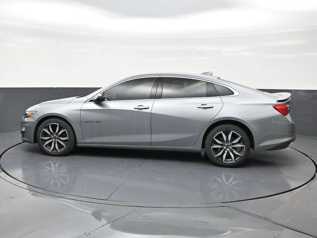 Used 2024 Chevrolet Malibu RS FWD image 2