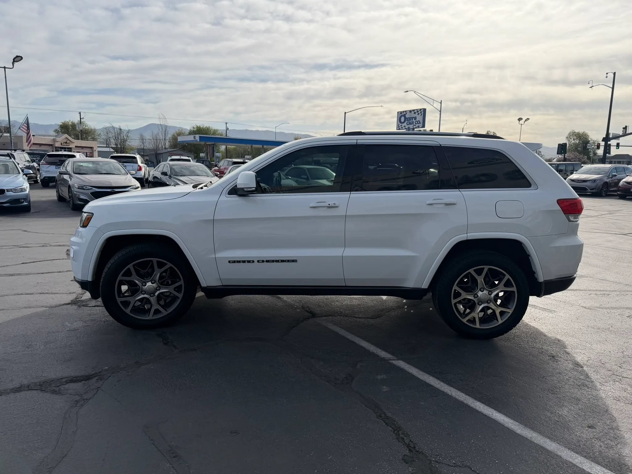 Used 2018 Jeep Grand Cherokee Limited RWD image 4