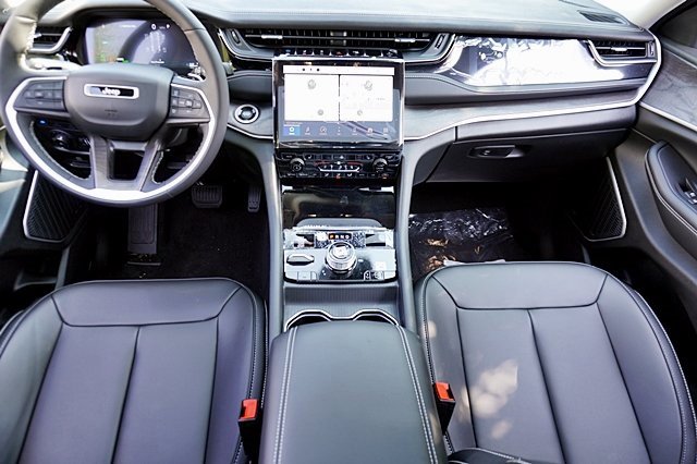 New 2023 Jeep Grand Cherokee Limited 4xe image 23