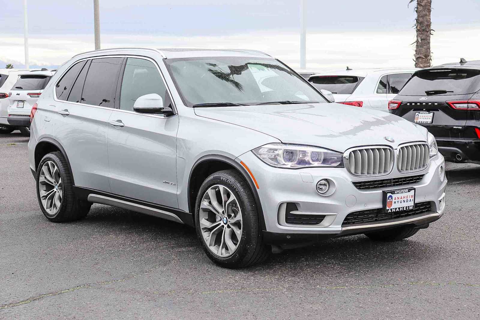 Used 2017 BMW X5 xDrive35i w/ Premium Package image 3
