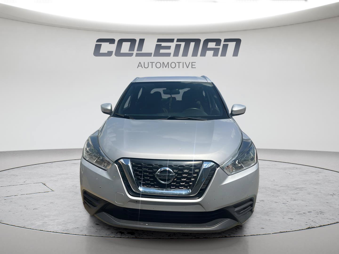 Used 2019 Nissan Kicks SV FWD image 2