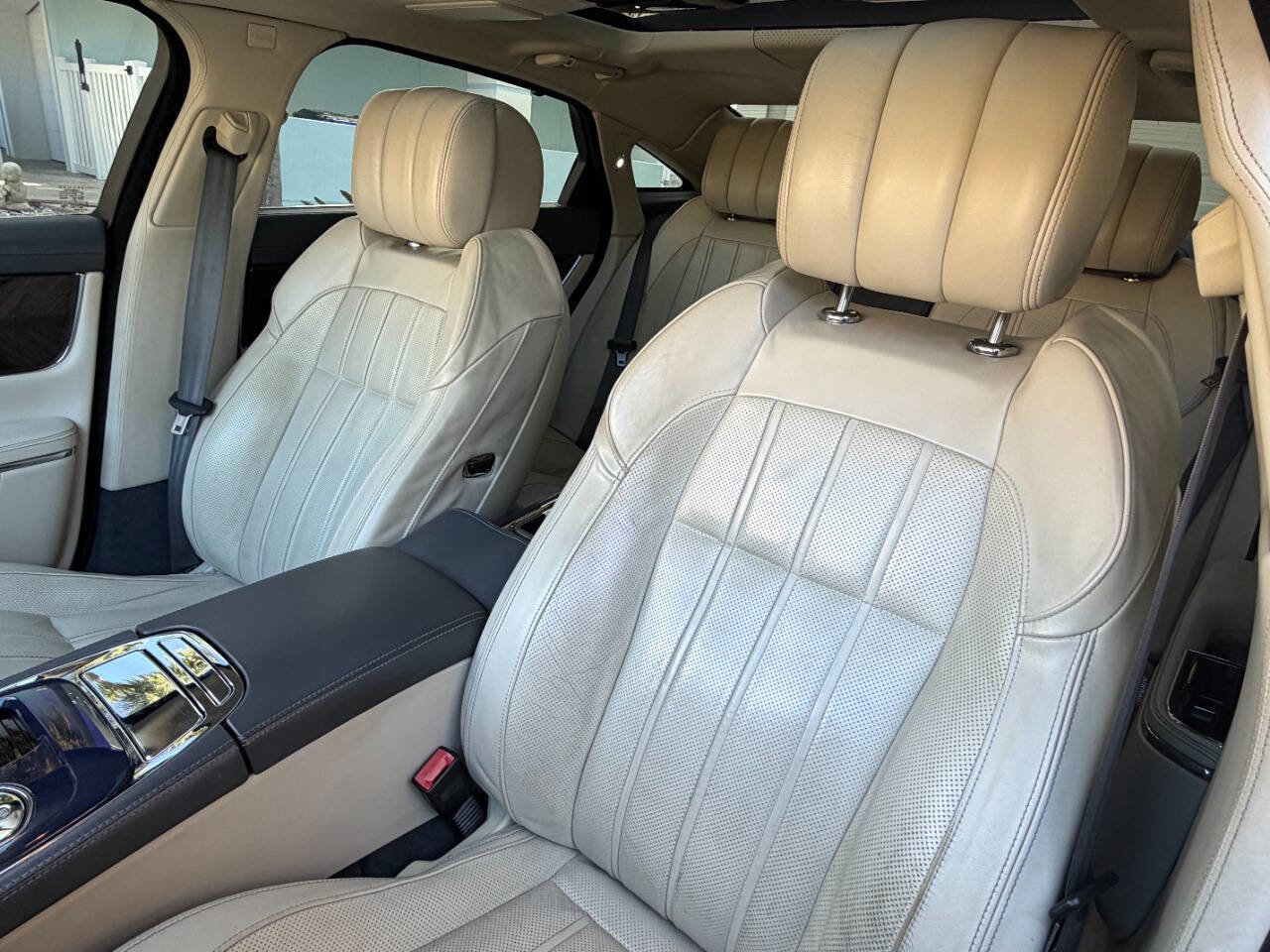 Used 2013 Jaguar XJ L Ultimate RWD image 71