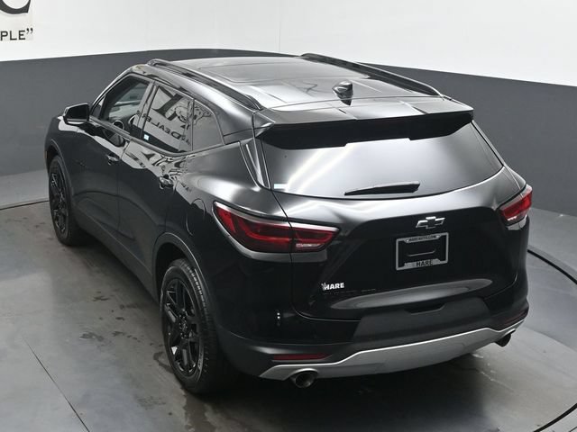 Used 2025 Chevrolet Blazer LT w/ Sound & Technology Package AWD/4WD image 45