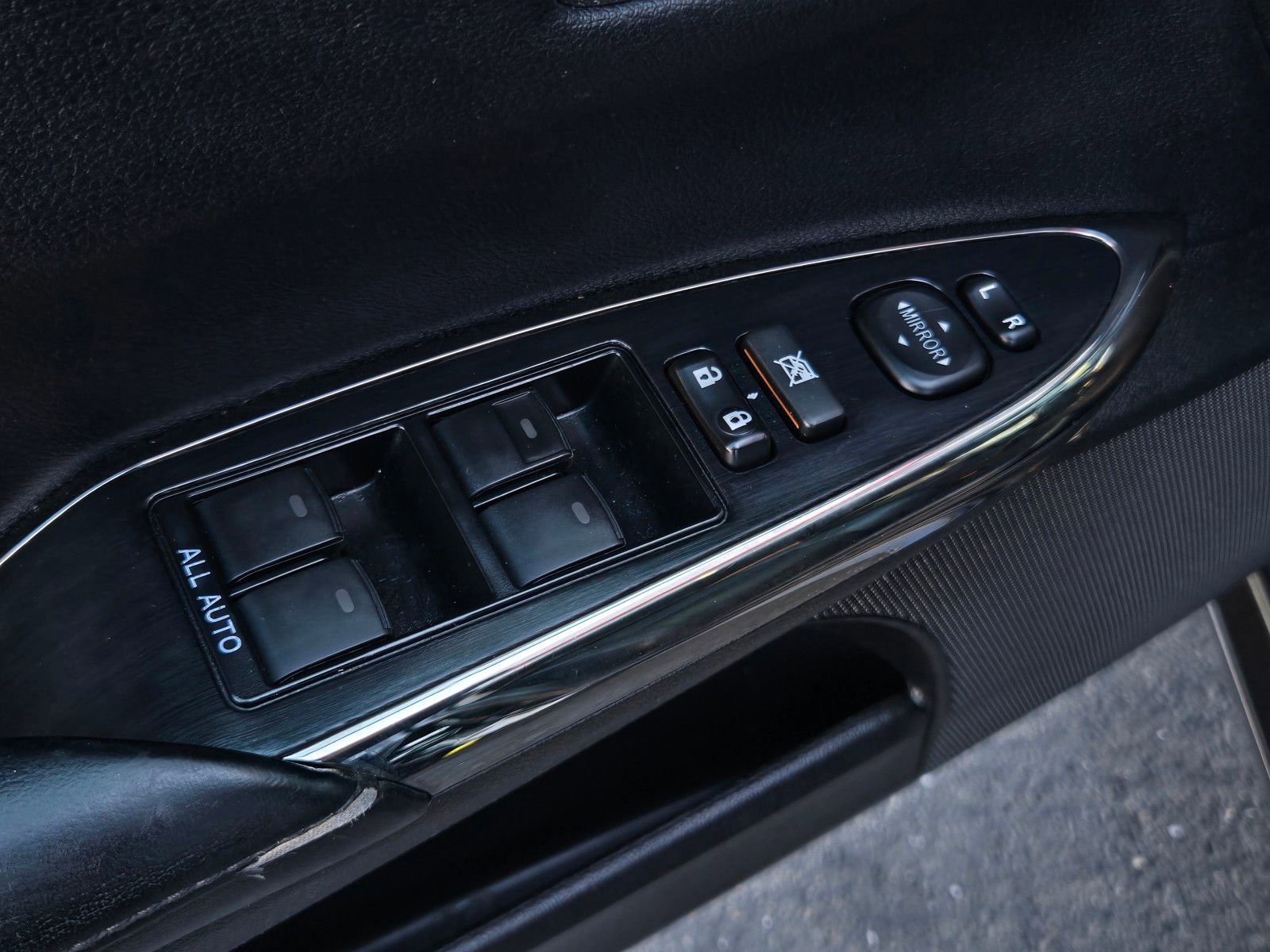 Certified 2018 Toyota Avalon XLE Plus w/ Carpet Mat Package image 10