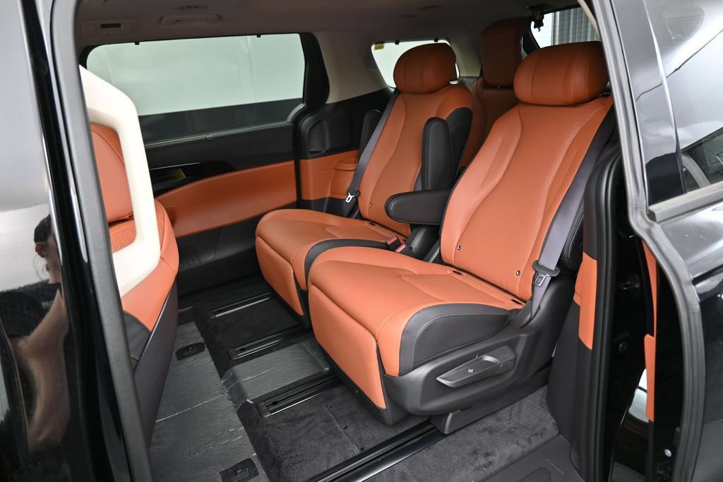 New 2026 Kia Carnival SX Prestige FWD image 9