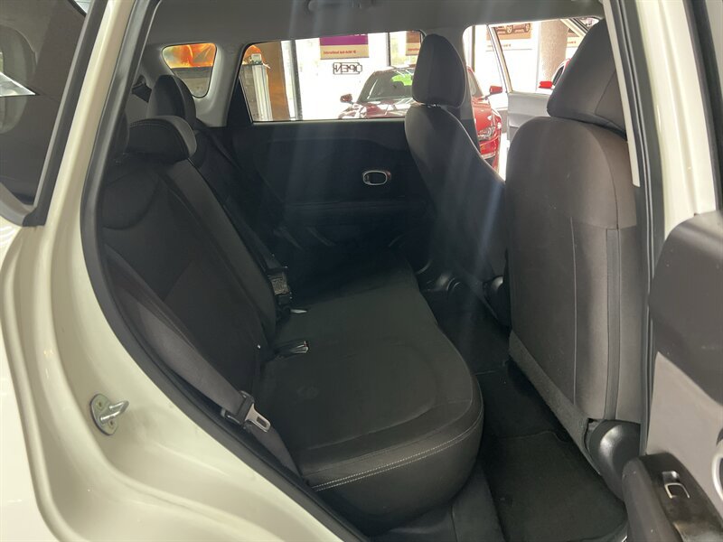 Used 2019 Kia Soul FWD image 25