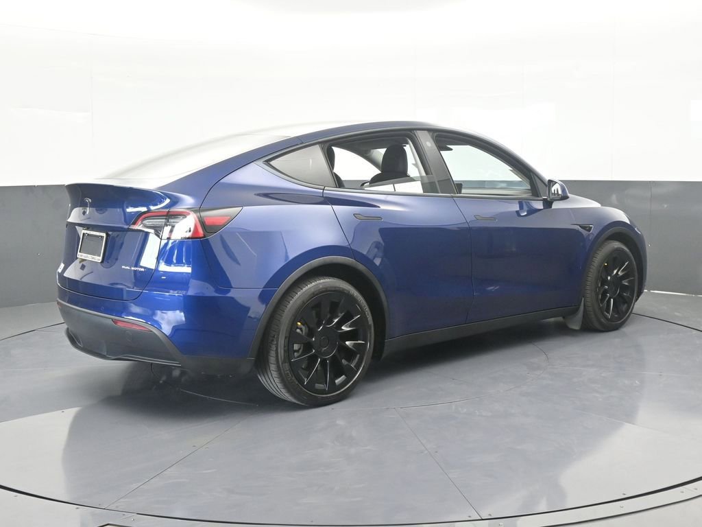 Used 2021 Tesla Model Y Long Range image 6