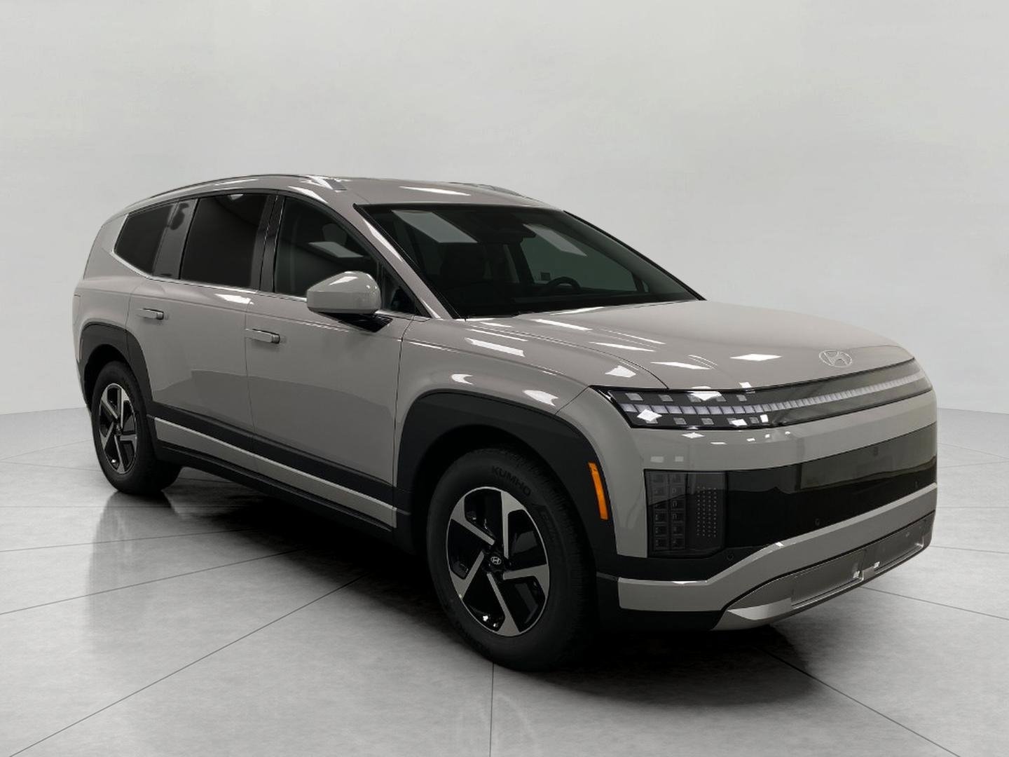 New 2026 Hyundai Ioniq 9 SE image 1