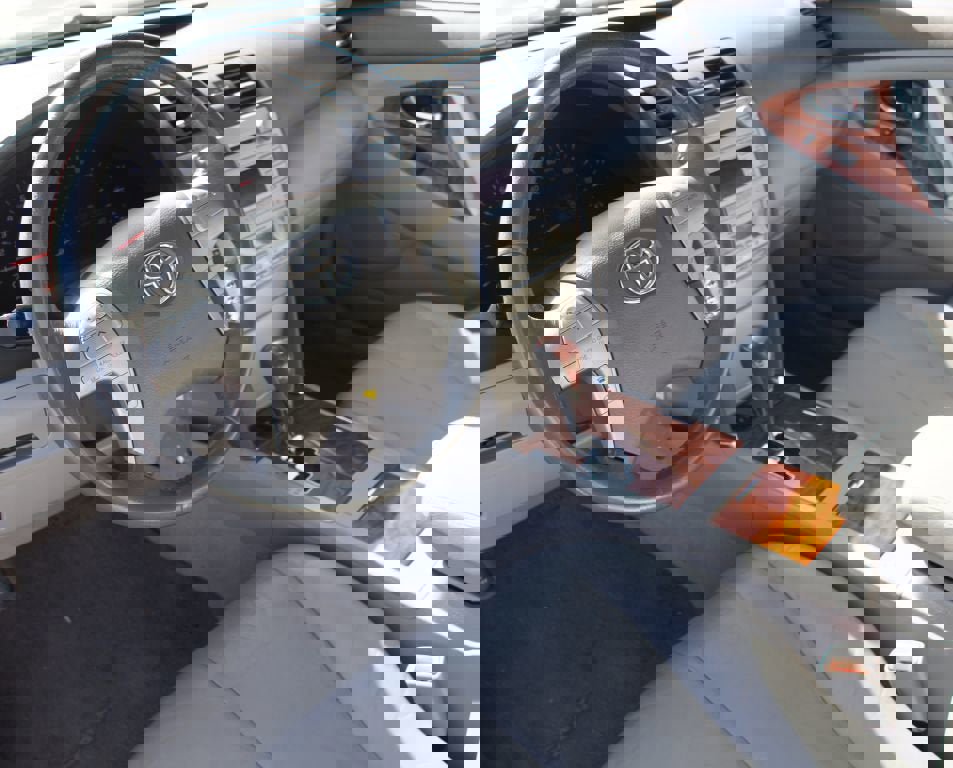 Used 2011 Toyota Camry XLE image 10