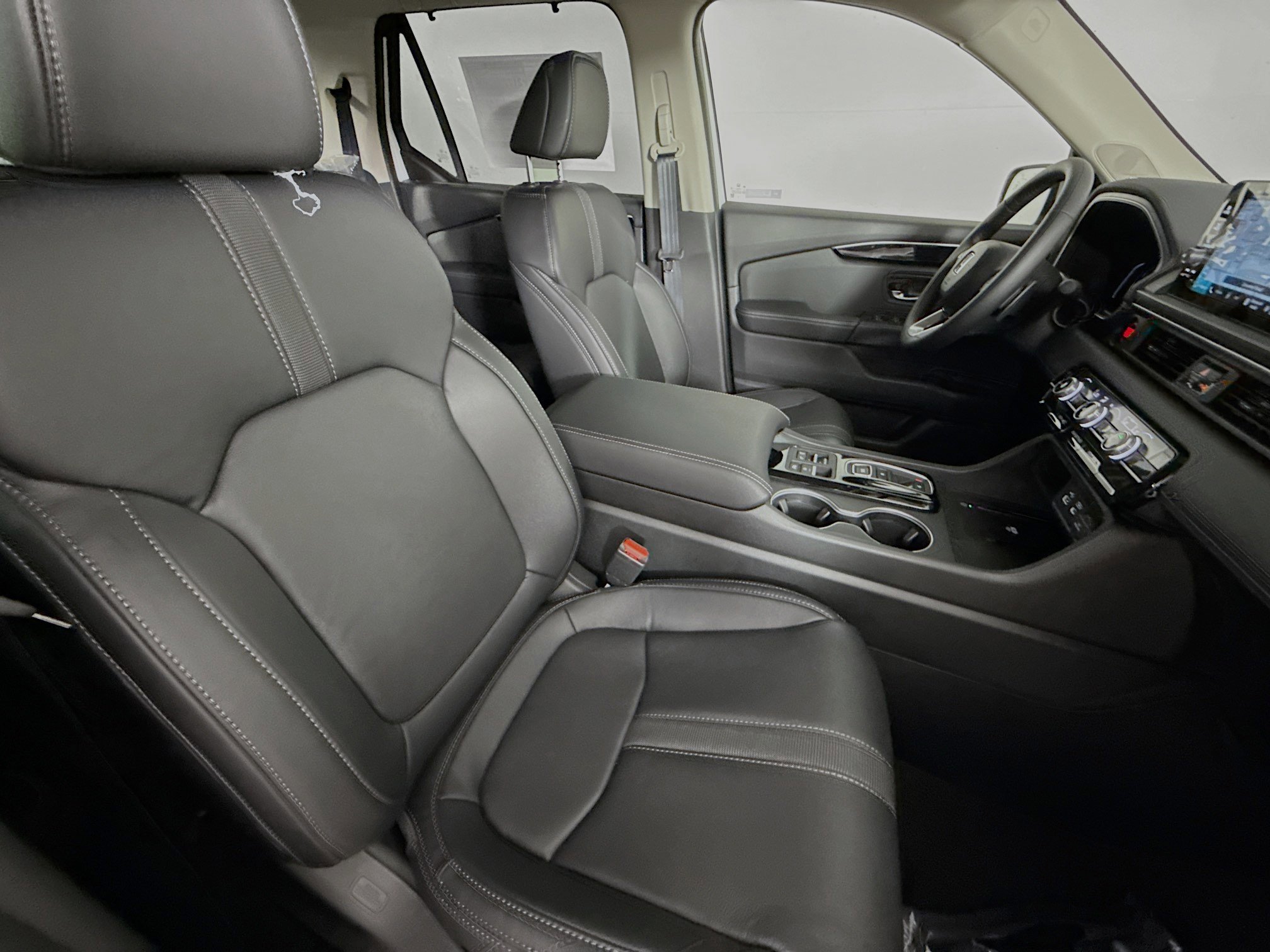 New 2025 Honda Pilot Touring image 37