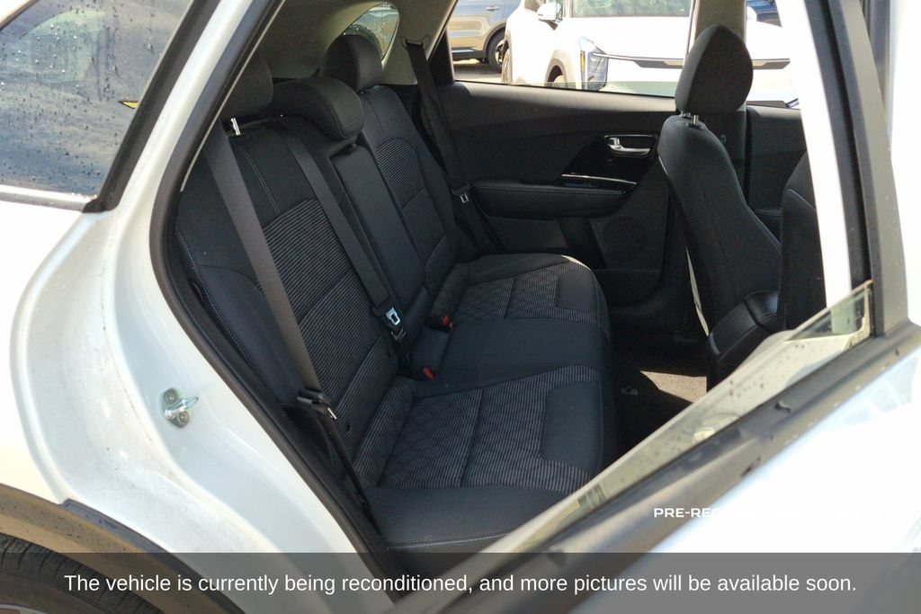 Used 2022 Kia Niro LXS FWD image 13