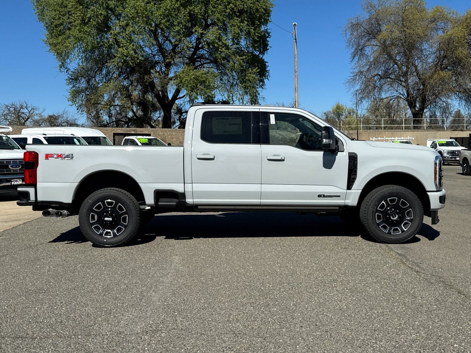 New 2026 Ford F350 Platinum w/ FX4 Off-Road Package image 2