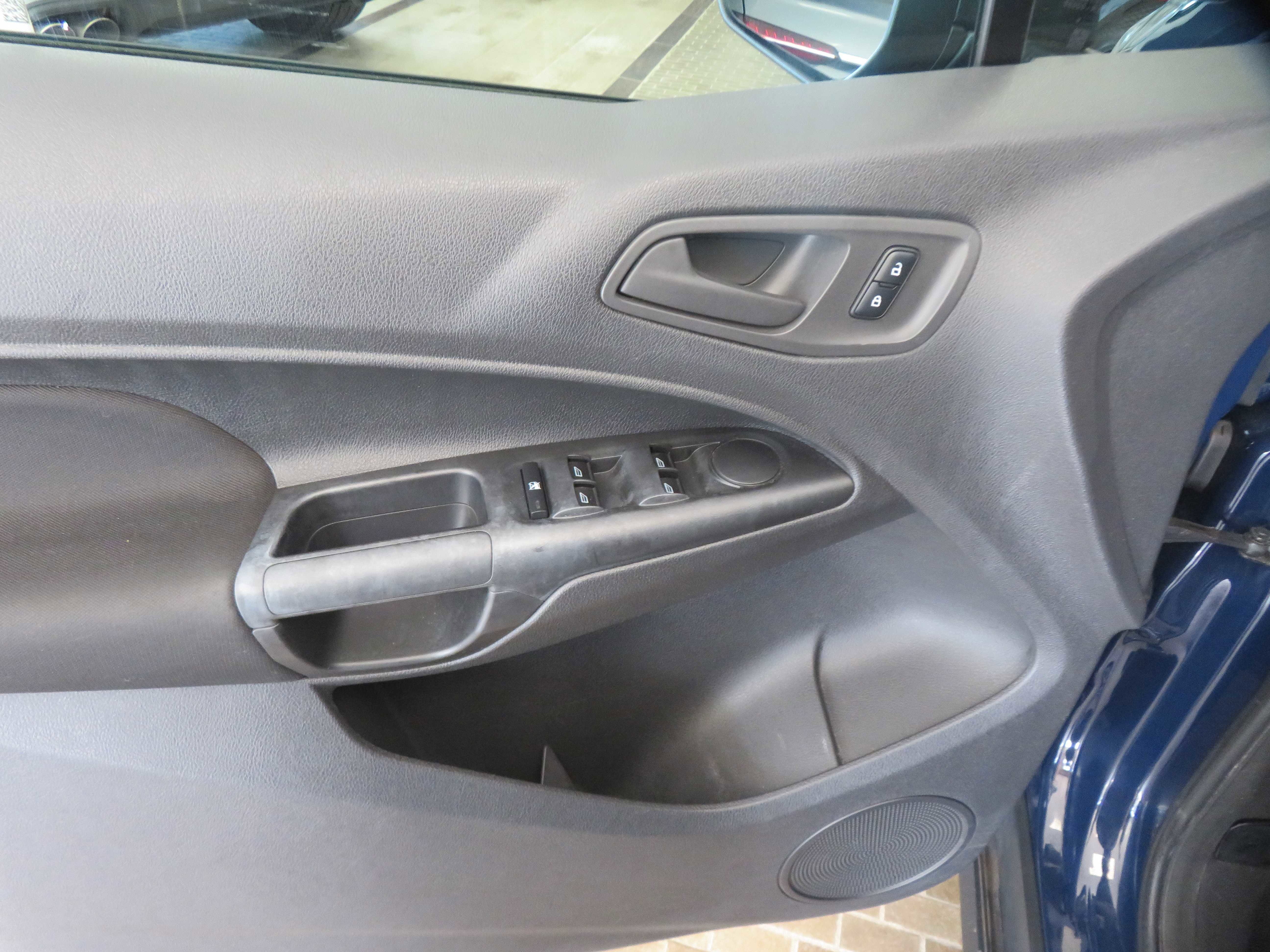 Used 2016 Ford Transit Connect XL image 14