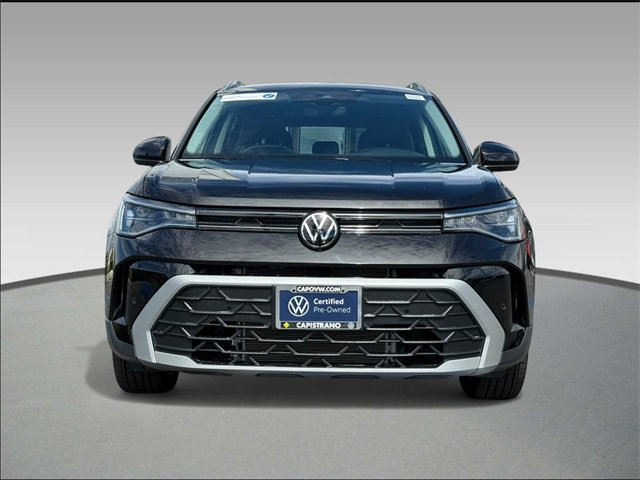 Used 2025 Volkswagen Taos SE image 2